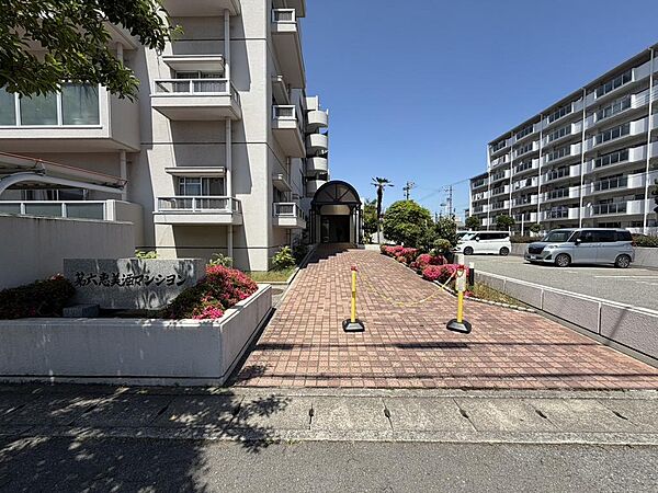 清潔感のあるマンションです。