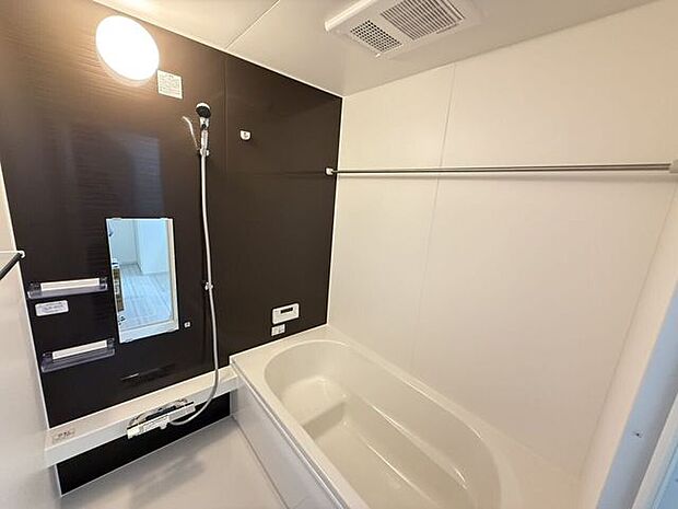 冬の寒さで凍えた体や夏のクーラーで冷えてしまった体を湯船にはいってポカポカにしましょう♪1日の疲れを癒し、心も体も綺麗さっぱり♪心の洗濯をして明日の元気へ。