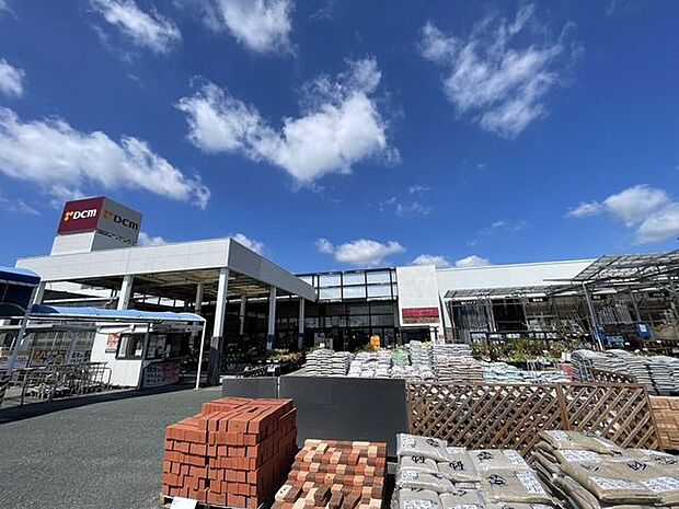 ホームセンター DCM浜松インター店営業時間：9:30～19:30 1100m