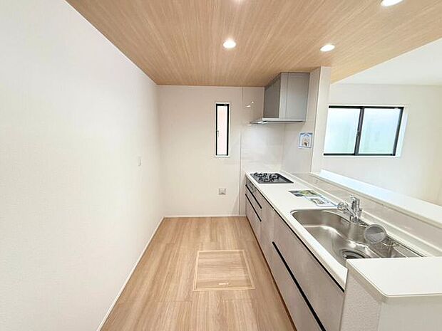 同型写真(キッチン)