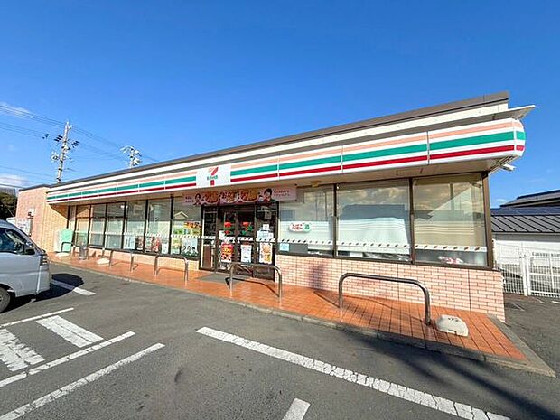 コンビニ セブンイレブン浜松泉2丁目店 350m