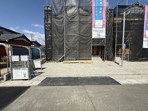 前面道路含む現地写真