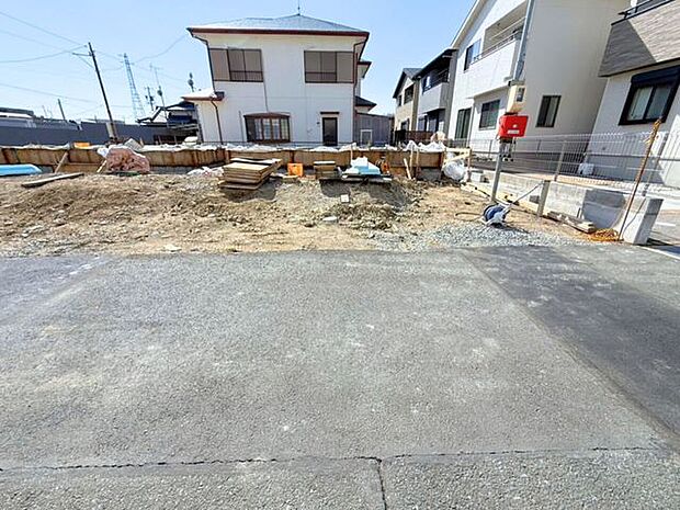 前面道路含む現地写真