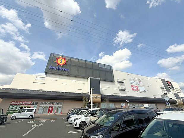 ショッピングセンター サンストリート浜北 700m