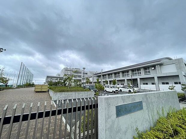 浜松市立浜名中学校 987m