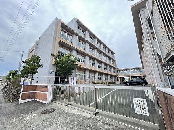浜松市立白脇小学校 320m