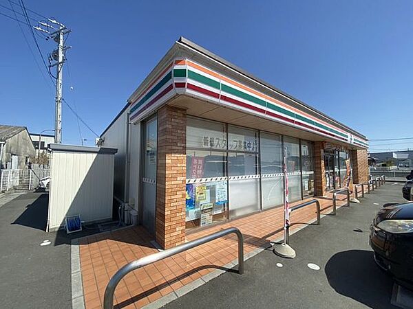 コンビニ セブンイレブン浜松寺脇町店 400m