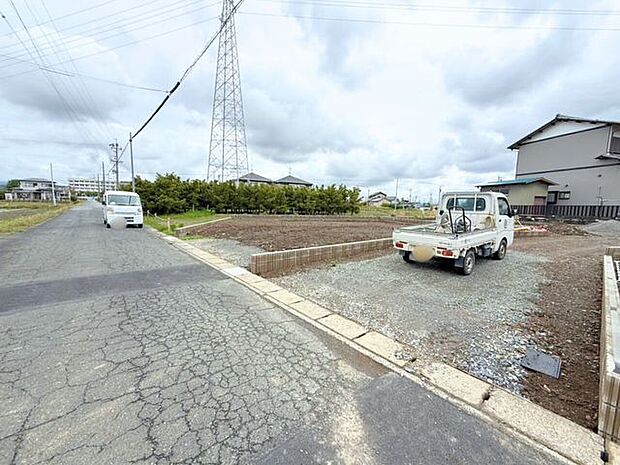 前面道路含む現地写真