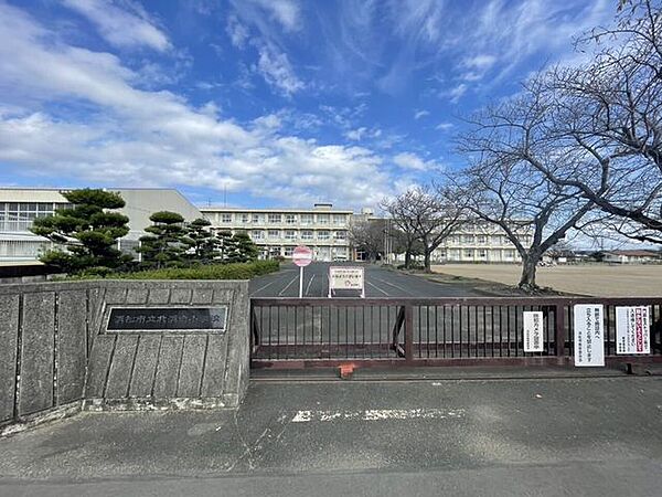浜松市立北浜南小学校 720m