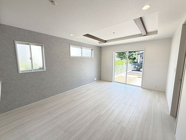 自然と家族が集まり、家族と食事を楽しみ、一緒にテレビを見て笑ったり、のんびりくつろいだりできるのがLDK。是非家族と素敵な時間をこの場所で♪