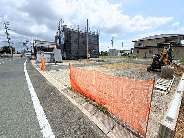 前面道路含む現地写真