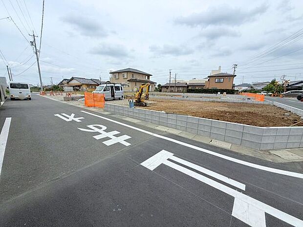 前面道路含む現地写真