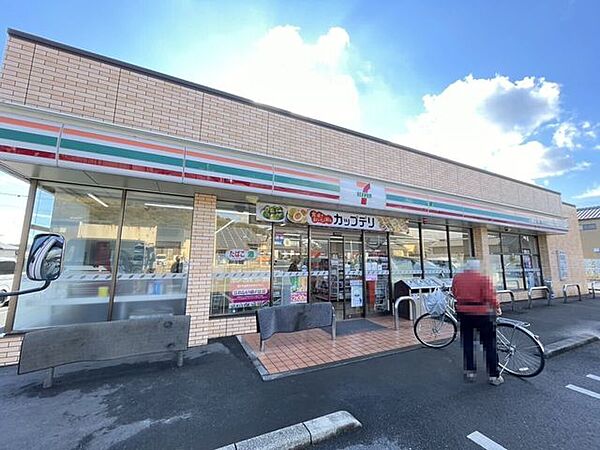 コンビニ セブンイレブン浜松井伊谷北店 354m