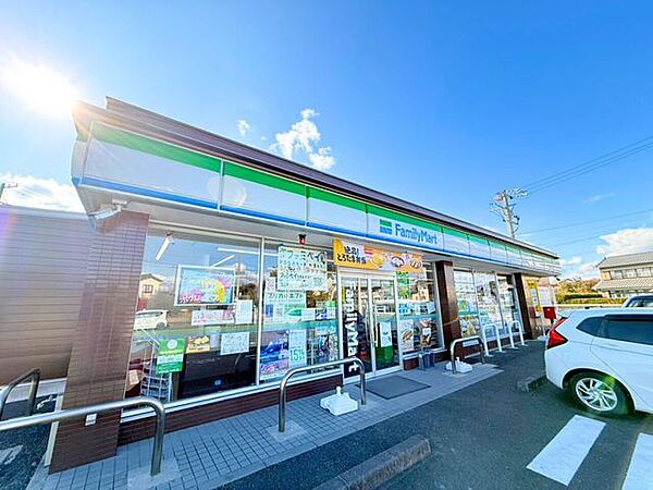 コンビニ ファミリーマート浜北新原本村店 800m