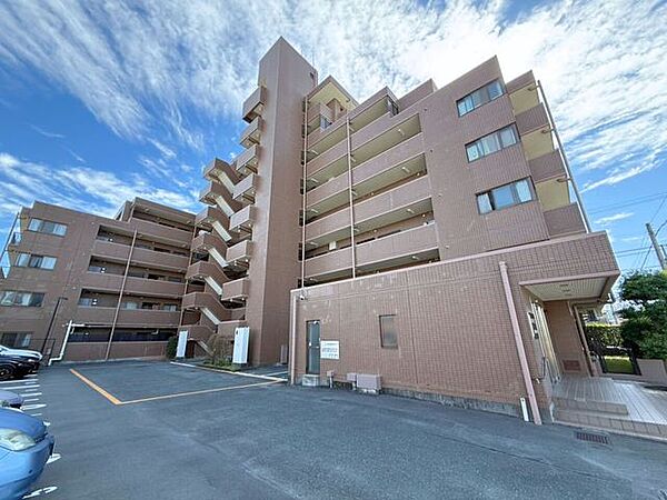 これから住むことになるかもしれないマンション。そう思うとなんだかワクワクしませんか？「このマンションのココが素敵！」「ここに住んだらこういう風にしたいな」たくさんイメージしながら楽しくご内覧ください♪