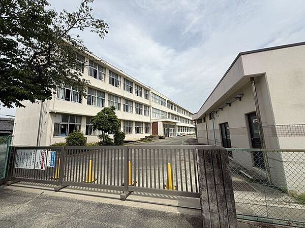 浜松市立曳馬小学校 1100m