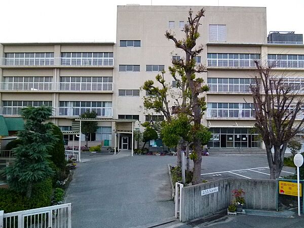 画像24:【中学校】宝塚市立　南ひばりガ丘中学校まで615ｍ