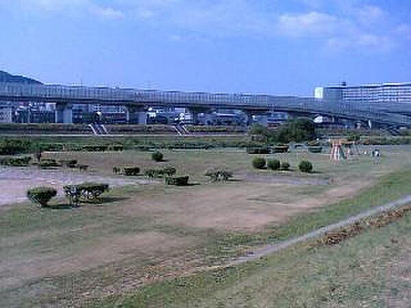 画像22:【公園】猪名川運動公園まで715ｍ