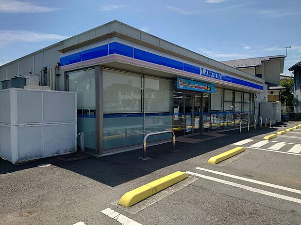 ローソン秦野戸川店:約650m(徒歩9分)