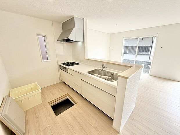 2026年7月 撮影日建築中