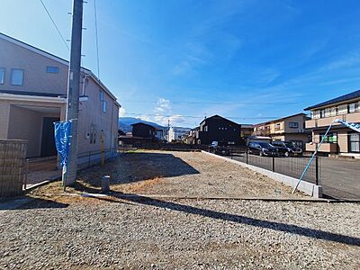 外観：最寄り駅大雄山線「塚原駅」まで徒歩7分。　岡本中学校まで徒歩1分、岡本小学校まで徒歩6分とお子様の通学や通勤に便利。　南足柄市塚原880万円売地のご紹介。　現地土地写真【2024年2月撮影】