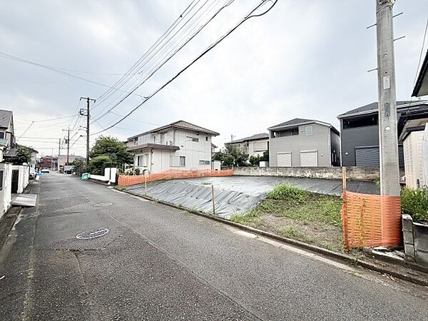 2026年7月　撮影　前面道路含め全体