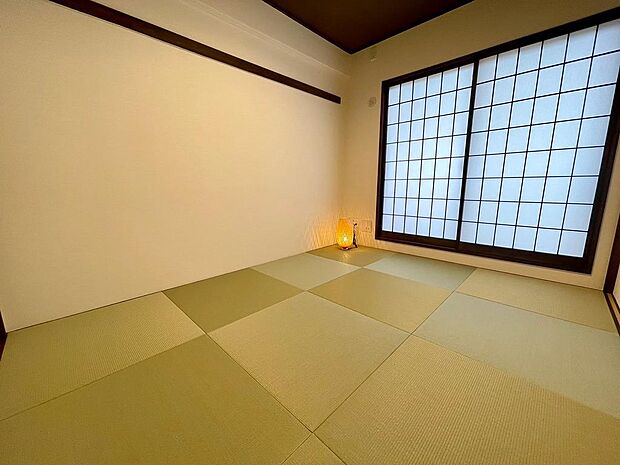 伝統的な日本の暮らしの息吹を感じさせる、静寂で落ち着いた空間です♪