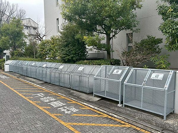 ゴミ捨て場