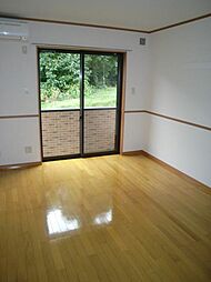 クレストヒル 202 2階1Kのリビング/ダイニング