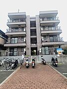 鶴川駅よりバス8分 徒歩1分 4階 築30年5ヶ月の賃貸物件