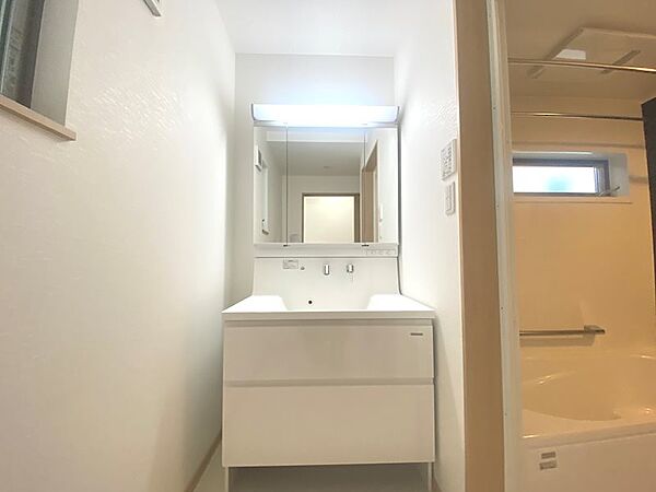 三面鏡洗面化粧台