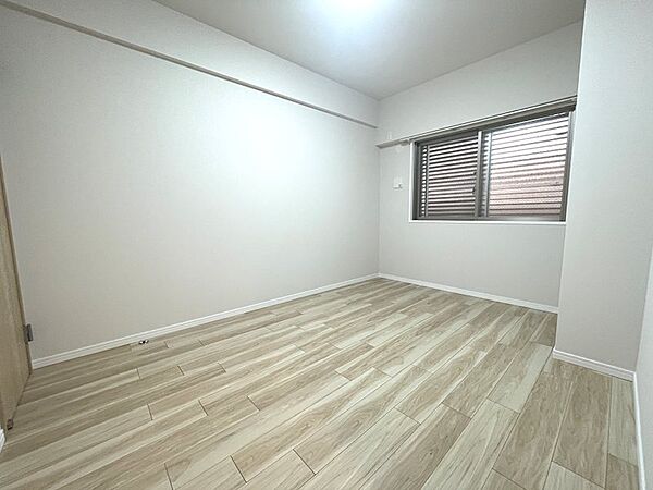 6.0帖の洋室　お子様部屋にいかがですか