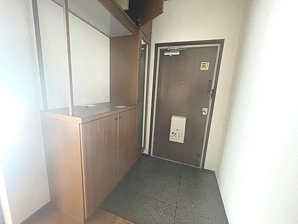 シューズボックスがあることで玄関をスッキリ保てます