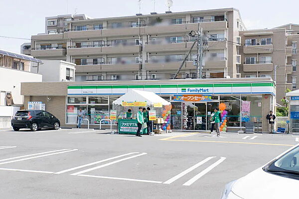 ファミリーマート 枚方東山二丁目店（388m）