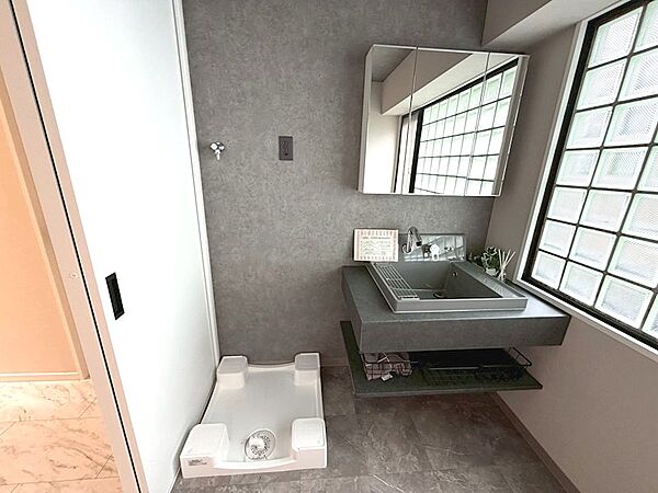 ホテルライクな洗面台新調