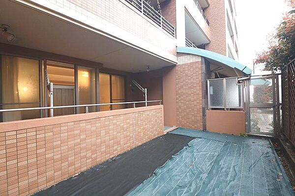 南西向きの専用庭付です！