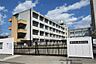 周辺：枚方市立長尾中学校（2047m）
