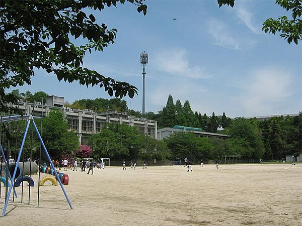 枚方市立さだ東小学校（660m）