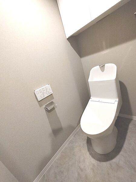 温水洗浄暖房便座、便器新調交換