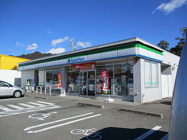 画像26:【コンビニエンスストア】ファミリーマート　横内店まで1259ｍ