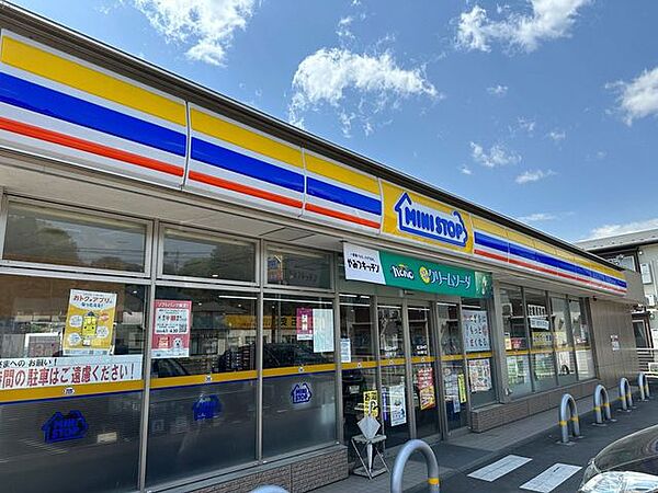 ミニストップ仙台郷六店 650m