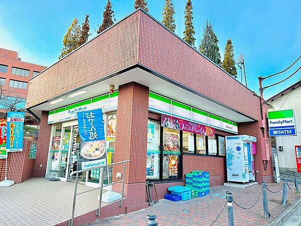 ファミリーマート東北福祉大学店 50m