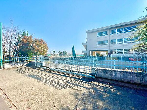 仙台市立住吉台小学校 785m