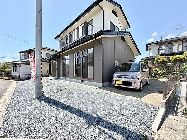 お車2台駐車可能です♪