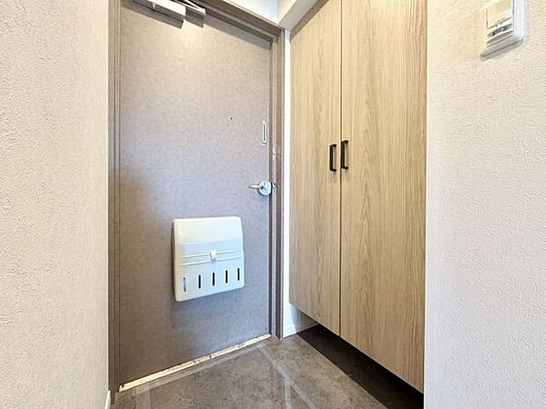 天井の高さまでの収納たっぷりシューズボックス♪