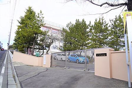 仙台市立中山中学校 678m