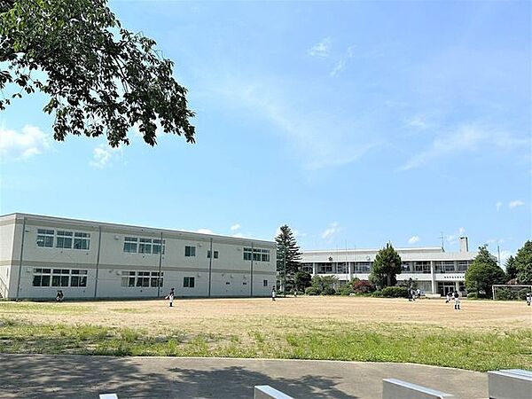 仙台市立川前小学校 244m