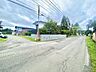その他：南側約8.0ｍの公道に面した、開放感のある立地です。前面道路にゆとりがあり、車の出入りも落ち着いて行えます。