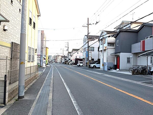 前面道路　広々10.3ｍ