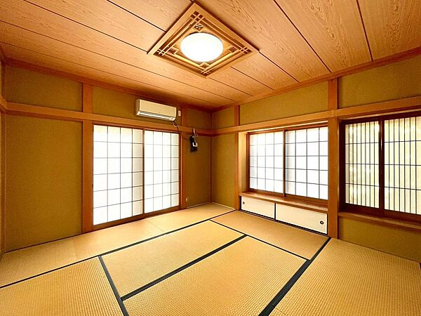 和室は1階にございます。